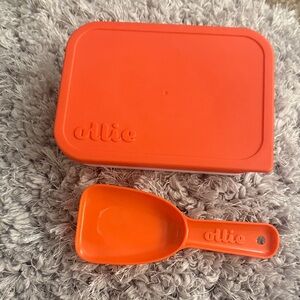OLLIE Puptainer orange/white silicone dog food storage container & scoop